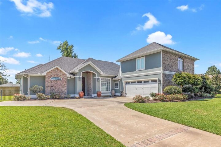 Property Photo: 4611 Angelle Dr Drive LA 70663