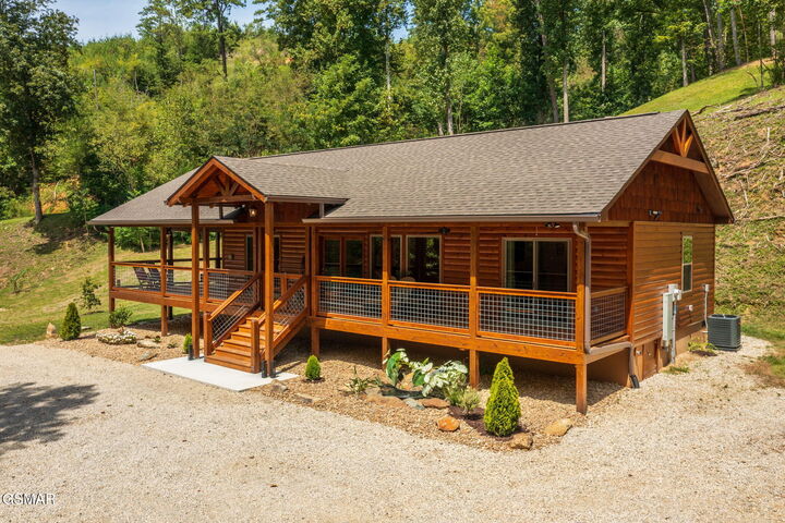 1212 Appalachian Lane  Gatlinburg TN 37738 photo