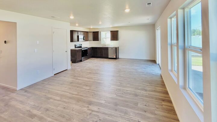 Property Photo:  116 S Country Club Dr  WA 99006 