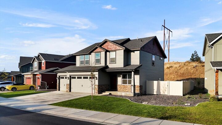 Property Photo:  273 S Legacy Ridge Dr  WA 99019 