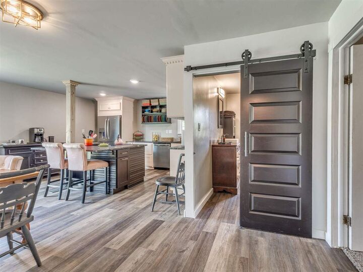 Property Photo:  2020 E Eseco Road  OK 74023 