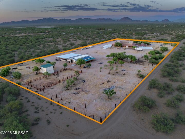 Property Photo: 12755 W Bristolwood Lane AZ 85735
