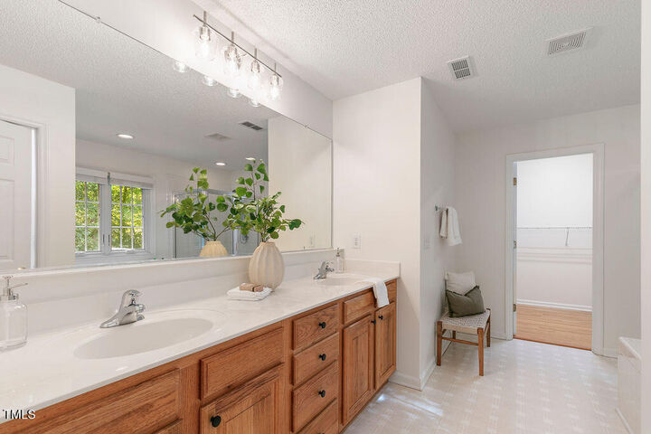 Property Photo: 427 New Parkside Drive NC 27516