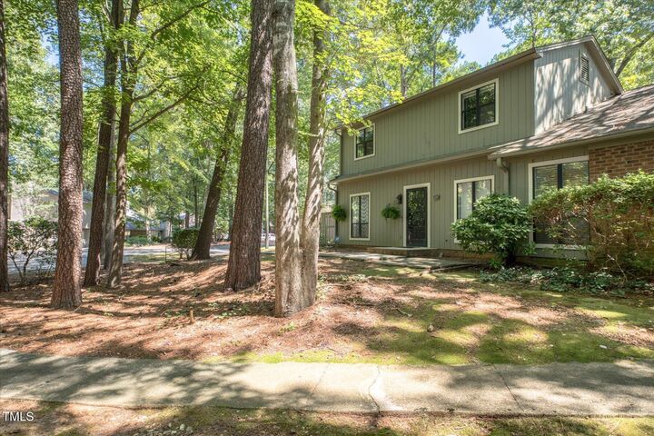 Property Photo: 225 Twin Oaks Place NC 27511