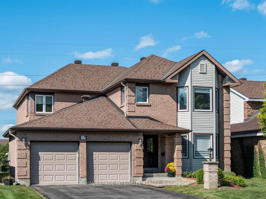 Property Photo: 17 Arbuckle Crescent ON K2G 5H1