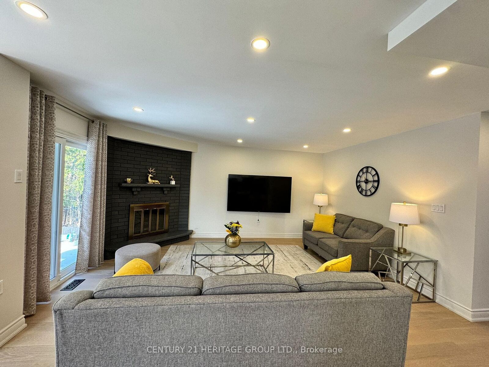 Photo de la propriété:  378 Dorchester Street  ON L3Y 7Z3 