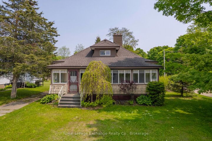 Property Photo:  429 Havelock Street  ON N0G 2H0 