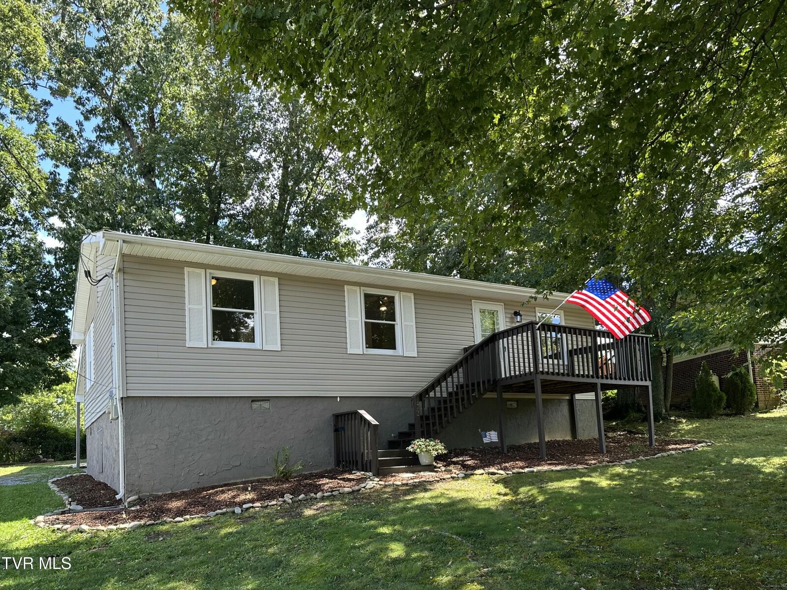 Property Photo:  172 Village Lane  TN 37615 