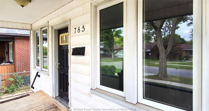 Property Photo:  785 Partington Avenue  ON N9B 2N6 