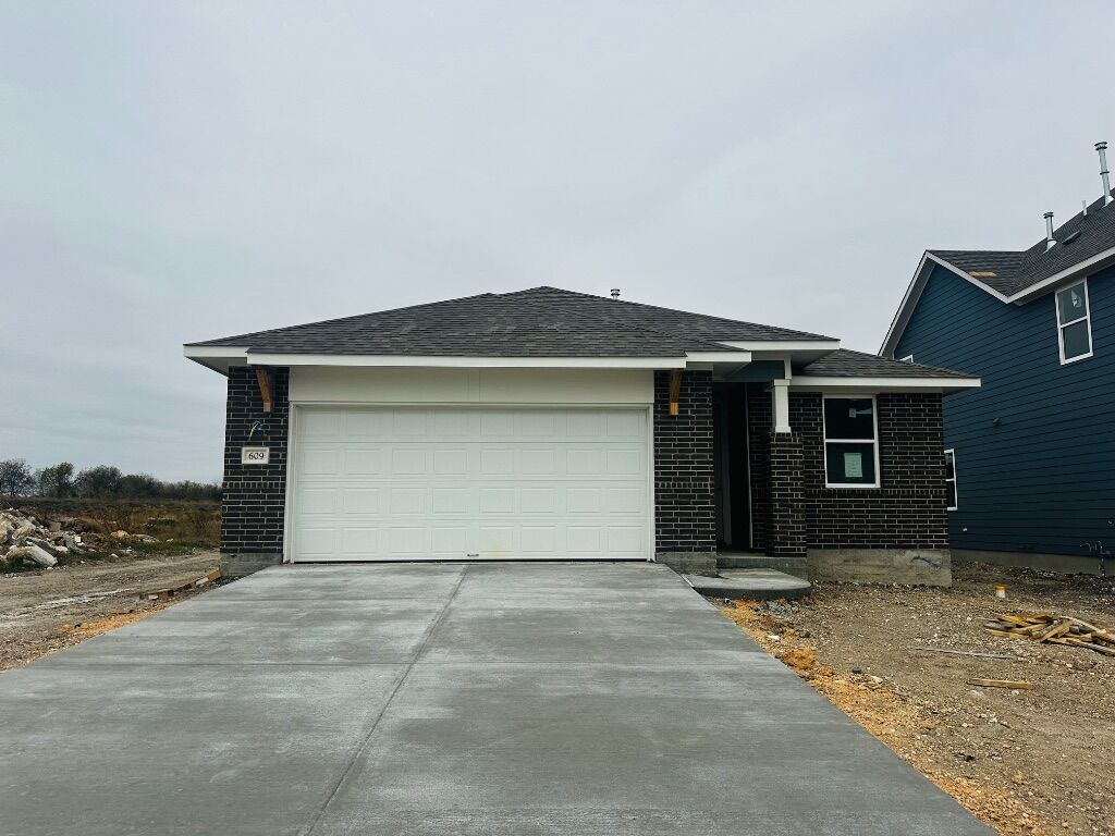 Property Photo:  609 Henry Milton Road  TX 78626 