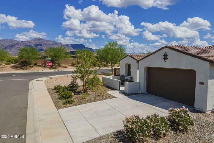 Property Photo:  11825 E Colby Court  AZ 85118 