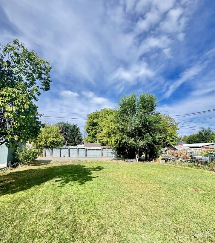 Property Photo: 826 Conant Ave ID 83318