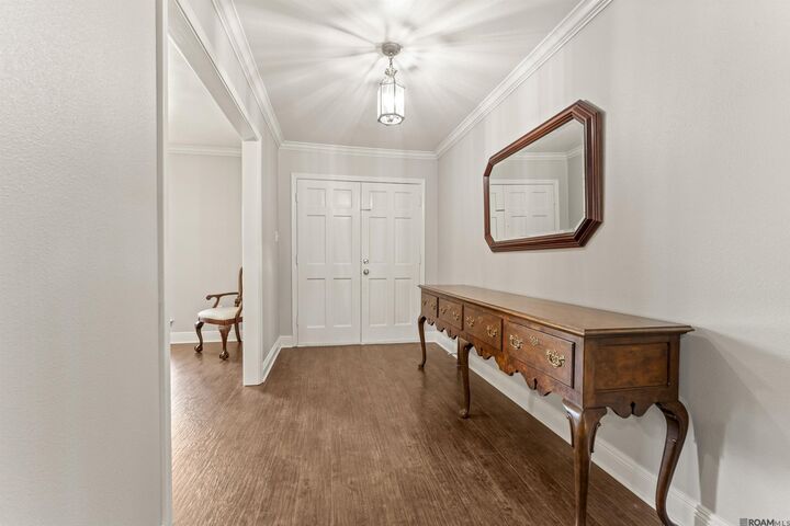 Property Photo: 11931 Oakshire Ave LA 70810