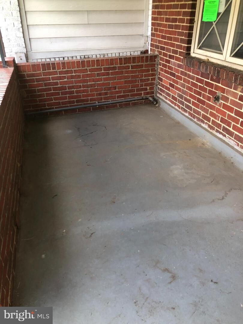 Property Photo:  132 33rd Street NE  DC 20019 
