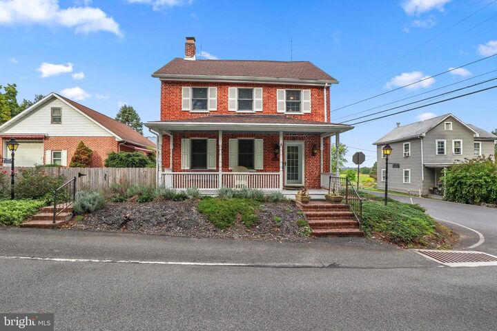 Property Photo: 1305 Old Route 30 30 PA 17353