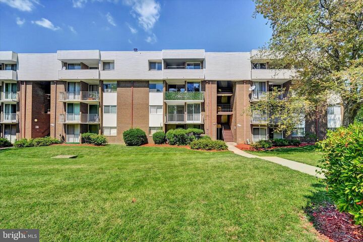10249 Prince Place 31-103  Upper Marlboro MD 20774 photo