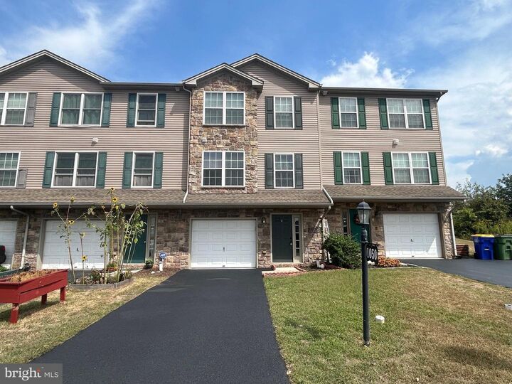 1050 Matthew Drive  York PA 17404 photo