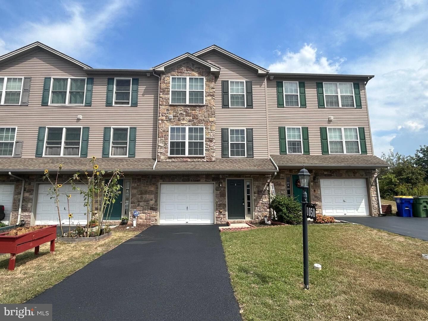 Property Photo: 1050 Matthew Drive PA 17404