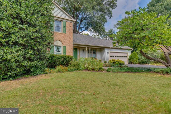Property Photo:  5920 6th Street S  VA 22041 