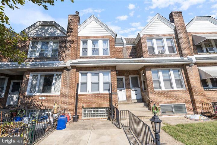 7232 Walker Street  Philadelphia PA 19135 photo