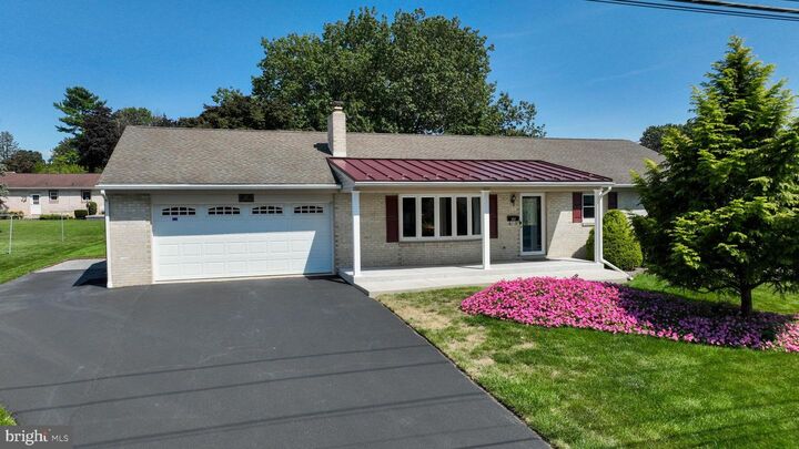 837 Martin Avenue  Ephrata PA 17522 photo