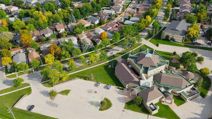Photo de la propriété: 114 John Forsyth Road MB R2N 1R8