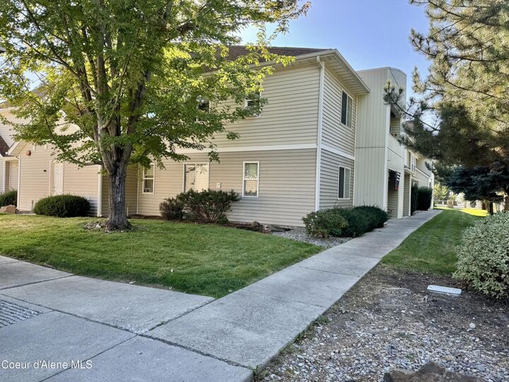 Property Photo:  304 N Greensferry Rd #108  ID 83854 