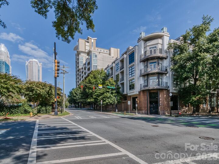 Property Photo: 525 E Sixth Street 407 NC 28202