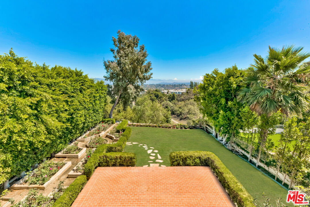 Property Photo: 2222 Canyonback Rd CA 90049