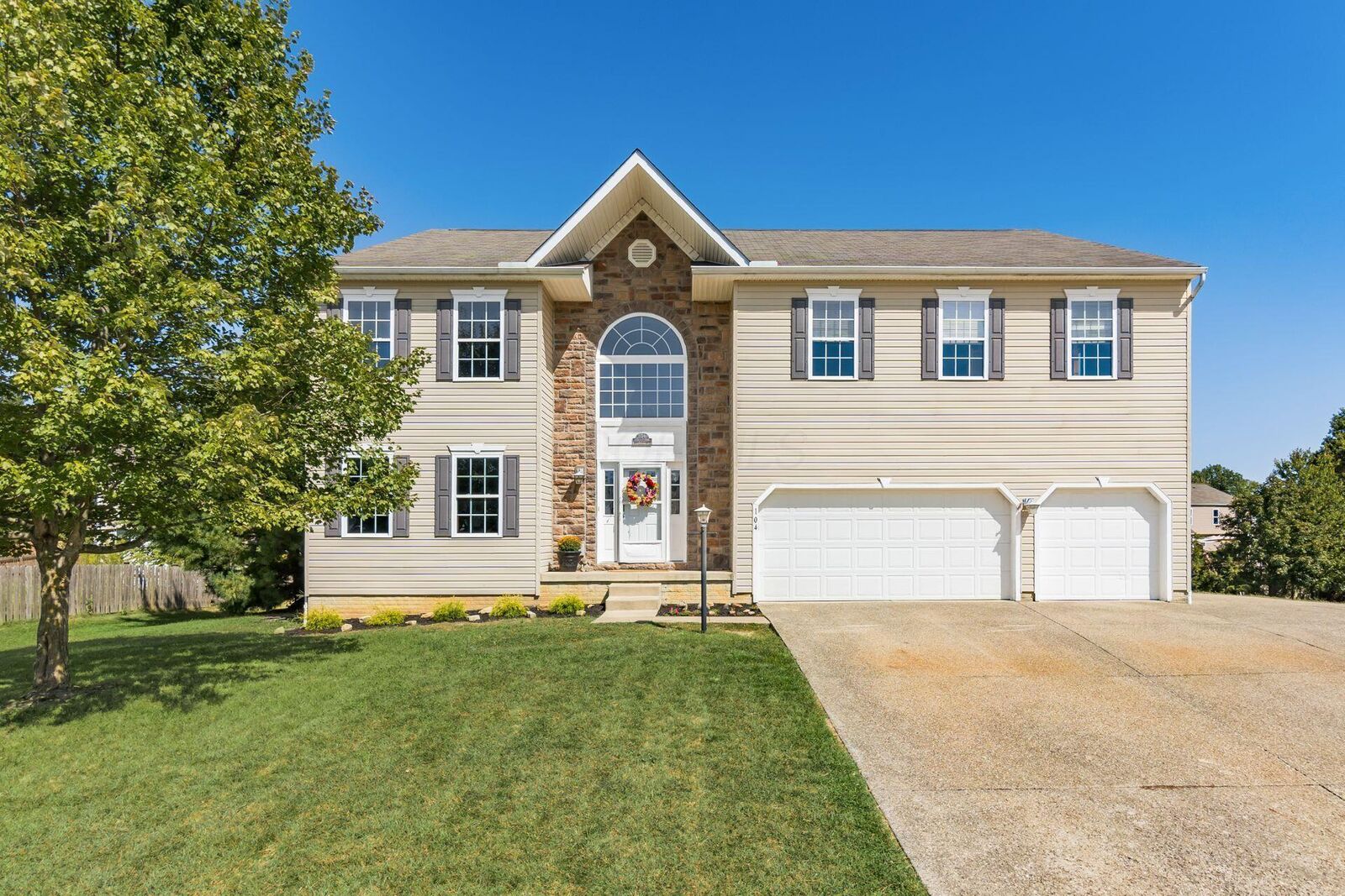 Property Photo:  104 Ravines Edge Court  OH 43062 