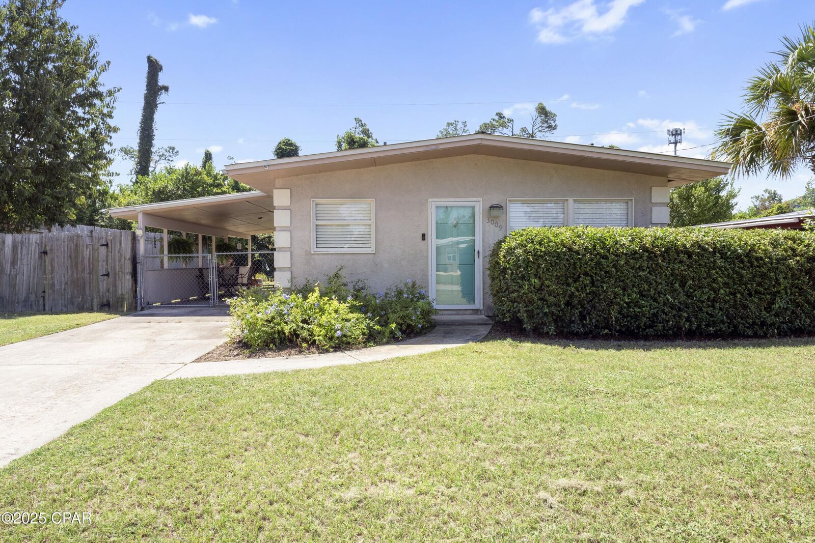 Property Photo:  3009 W 20th Court  FL 32405 