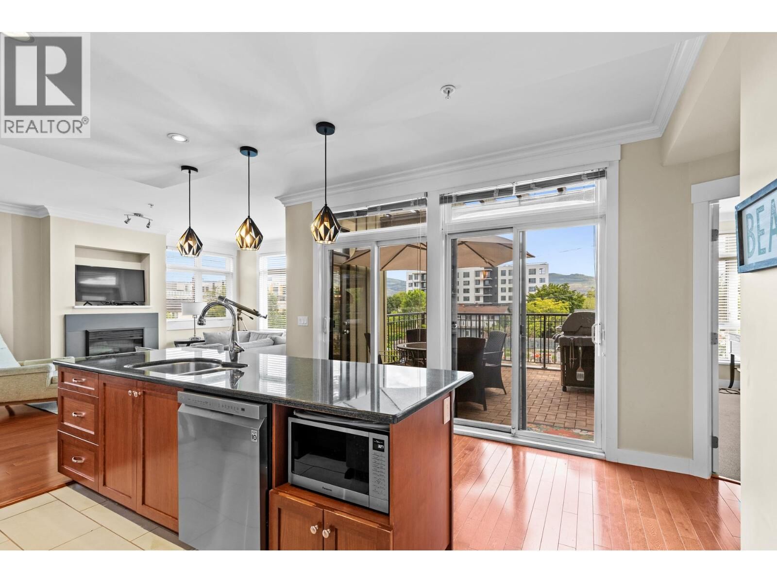 Property Photo: 2901 Abbott Street 204 BC V1Y 1G7