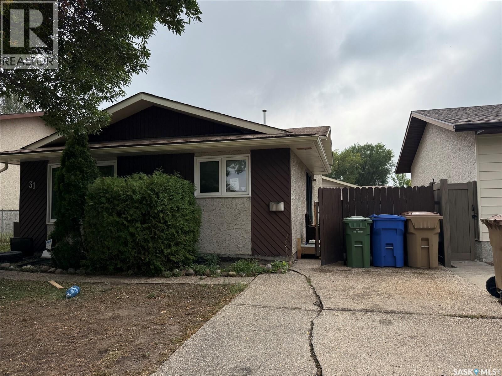 Property Photo:  31 Newstead Avenue  SK S4X 1H1 