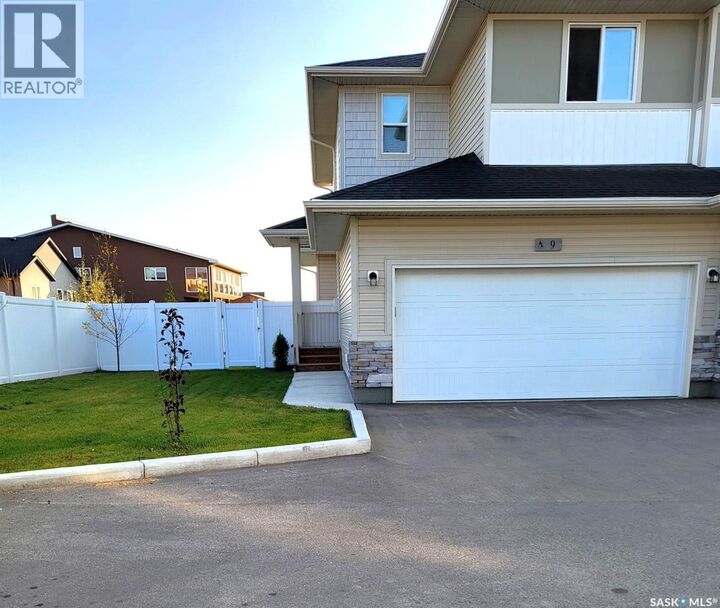 Property Photo:  9 115 Feheregyhazi Boulevard  SK S7W 1J6 