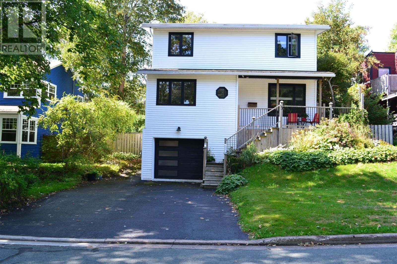 Property Photo:  5 Appledore Place  NL A1B 2W8 