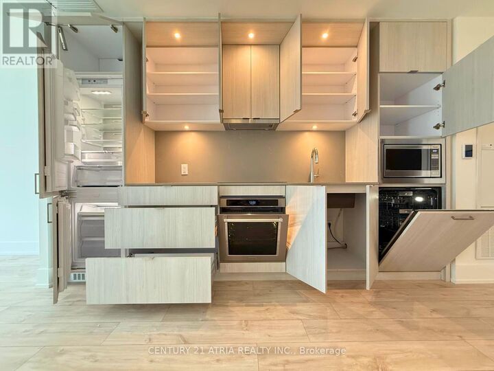 Photo de la propriété:  259 The Kingsway 213  ON M9A 0G2 