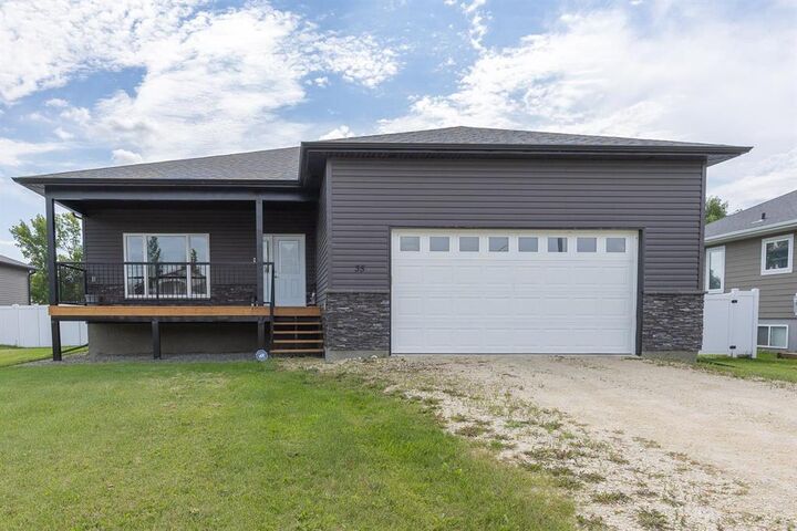 35 Beaudin Boulevard  Elie MB R0H 0H0 photo