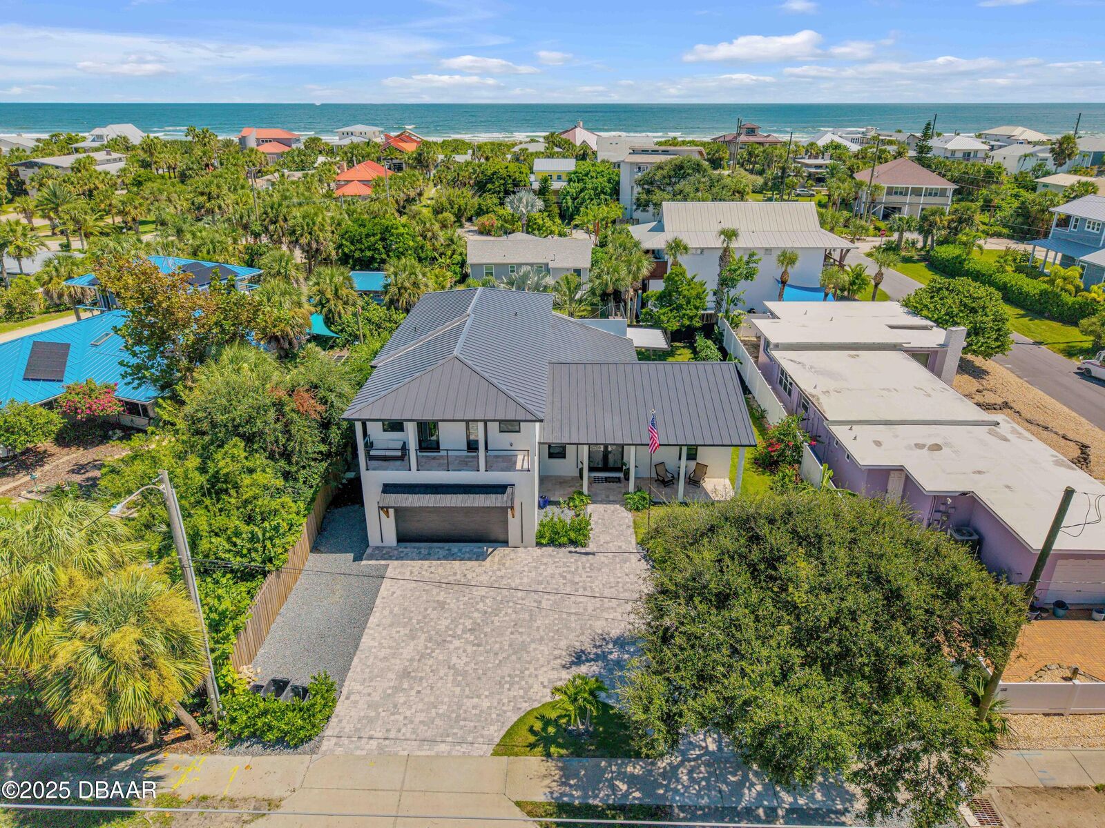 Property Photo: 1707 N Peninsula Avenue FL 32169