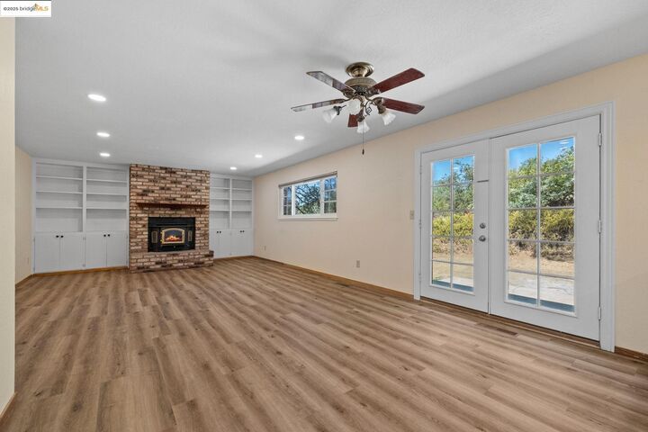 Property Photo: 18191 Via Serena CA 95370