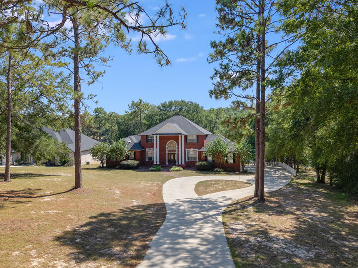 Property Photo: 444 Ridge Lake Road FL 32536