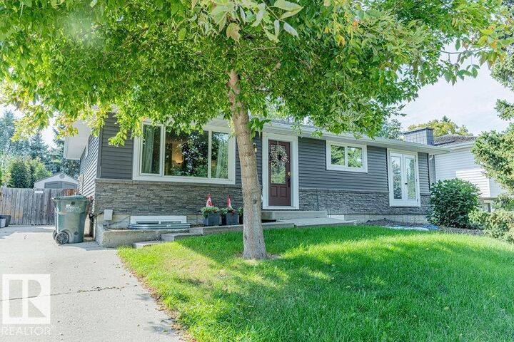 18 Glamorgan Drive  Sherwood Park AB T8A 2Y4 photo