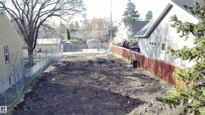 9807 81 Ave NW  Edmonton AB T6E 1W4 photo