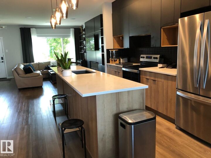 Property Photo:  633 Merlin Landing NW  AB T5S 0M1 