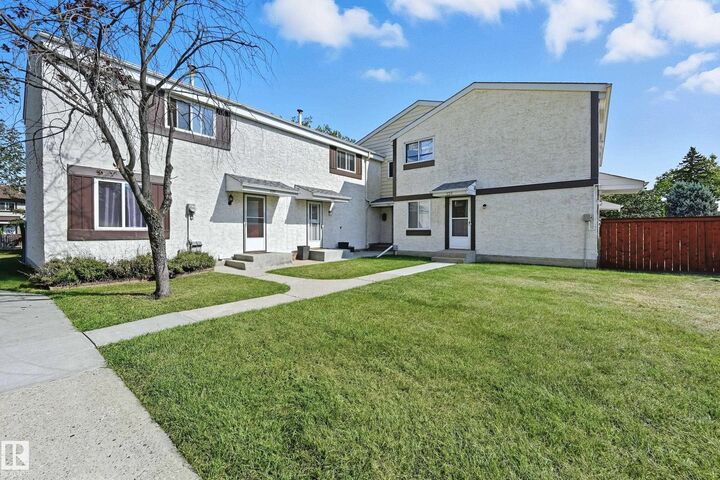 Property Photo:  118 Primrose Gardens NW  AB T5T 0R1 