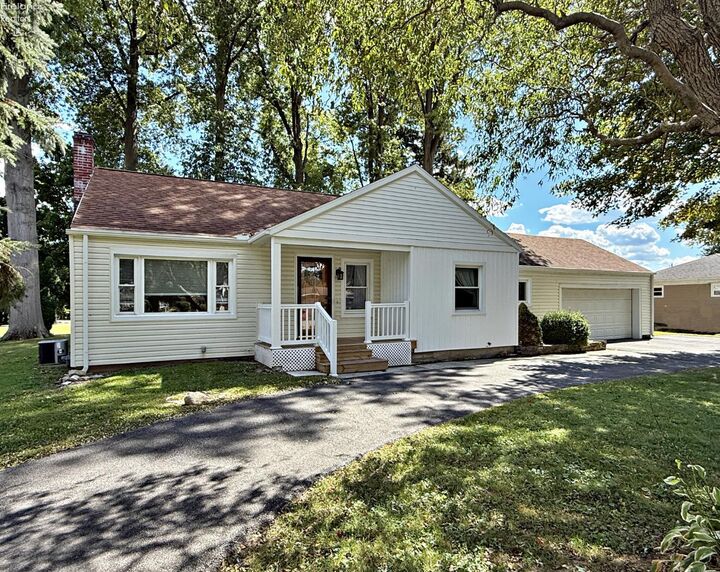 Property Photo: 2351 S State Route 53 OH 44883