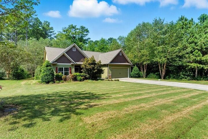 Property Photo: 98 Jessica Court GA 30157