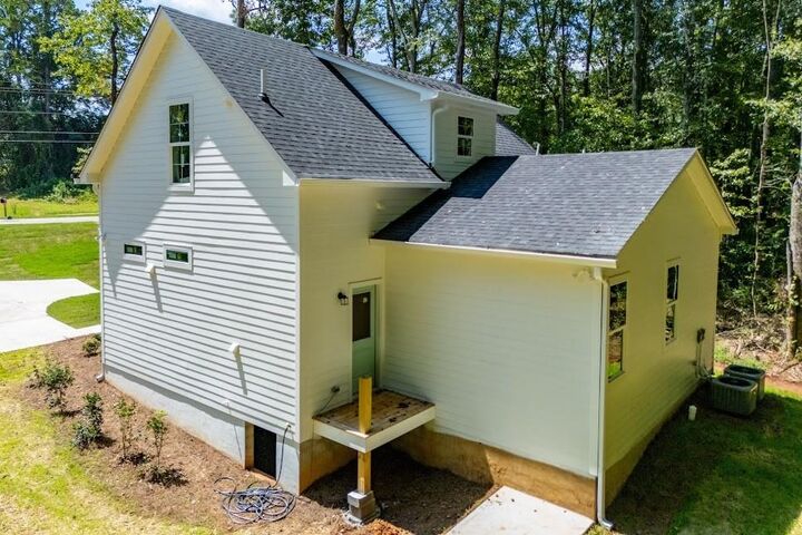 Property Photo:  473 West Avenue  GA 30108 
