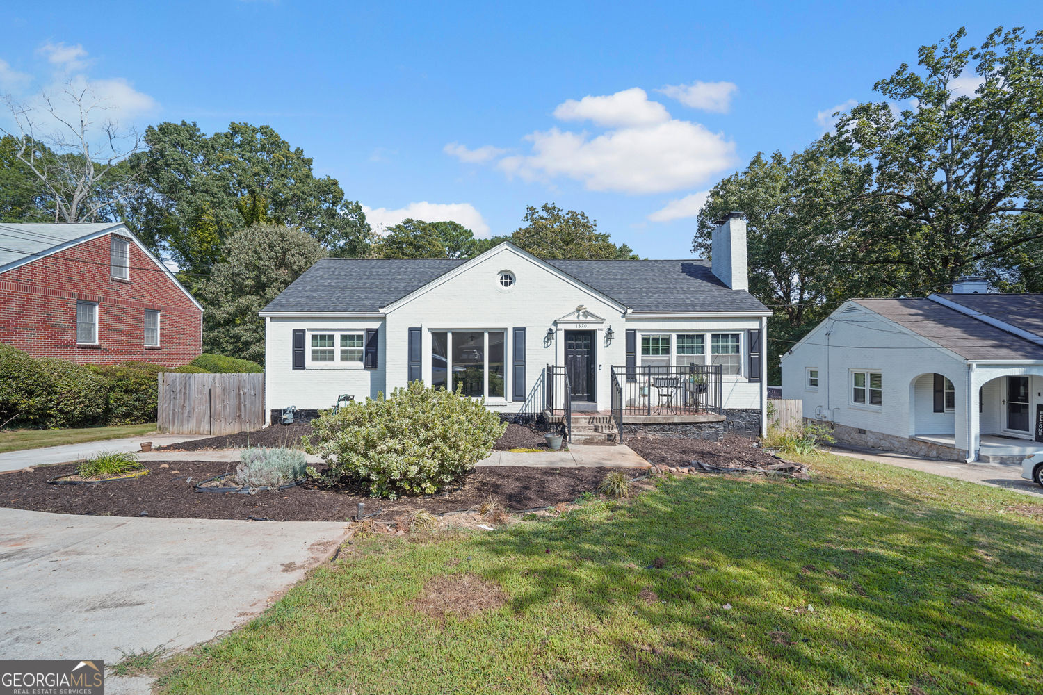 Property Photo:  1370 Centra Villa Drive SW  GA 30311 