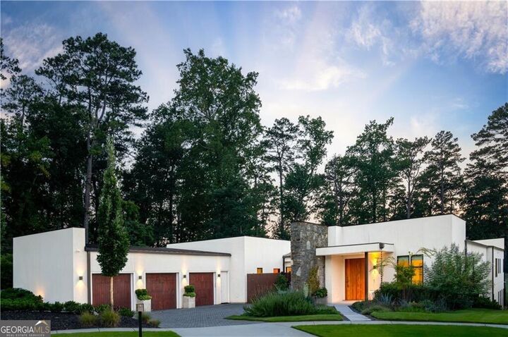 1572 Clifton Ridge  Atlanta GA 30307 photo