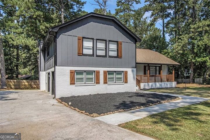 Property Photo:  2180 E Chester Circle SE  GA 30013 